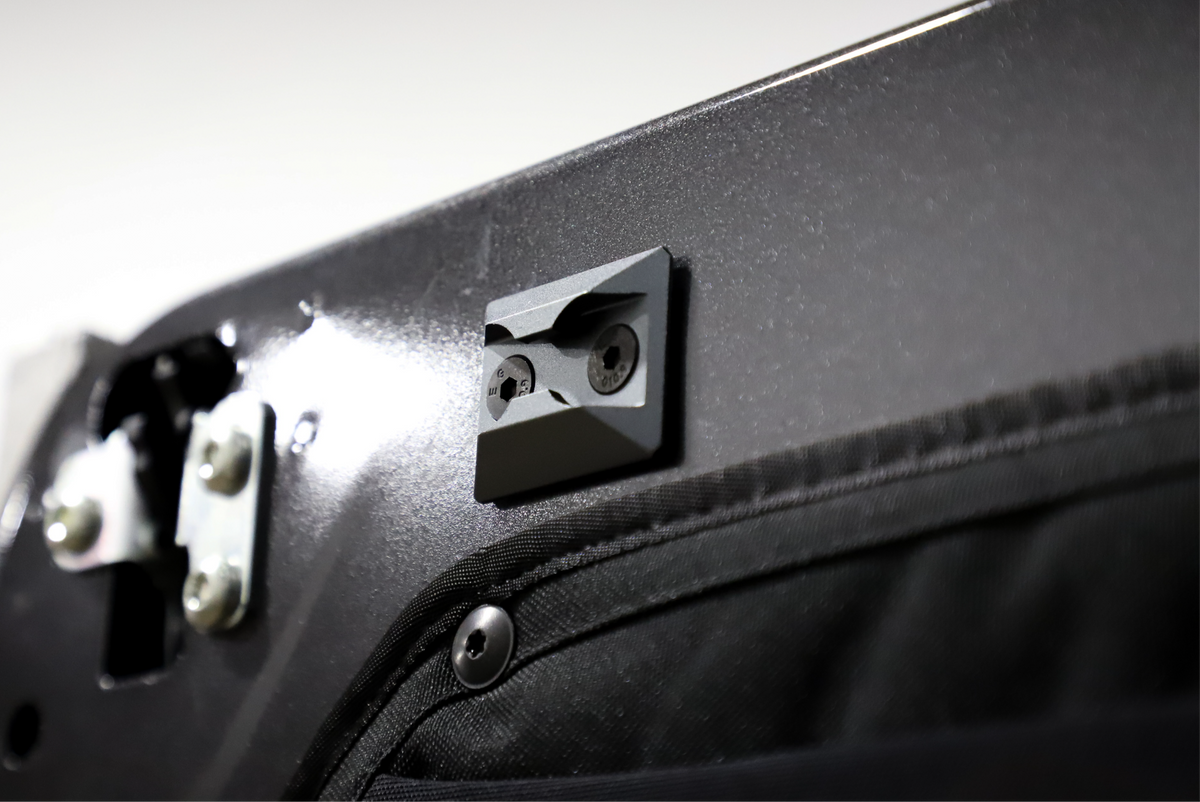 Venture L-Track Single Stud Mount (2 Pack)
