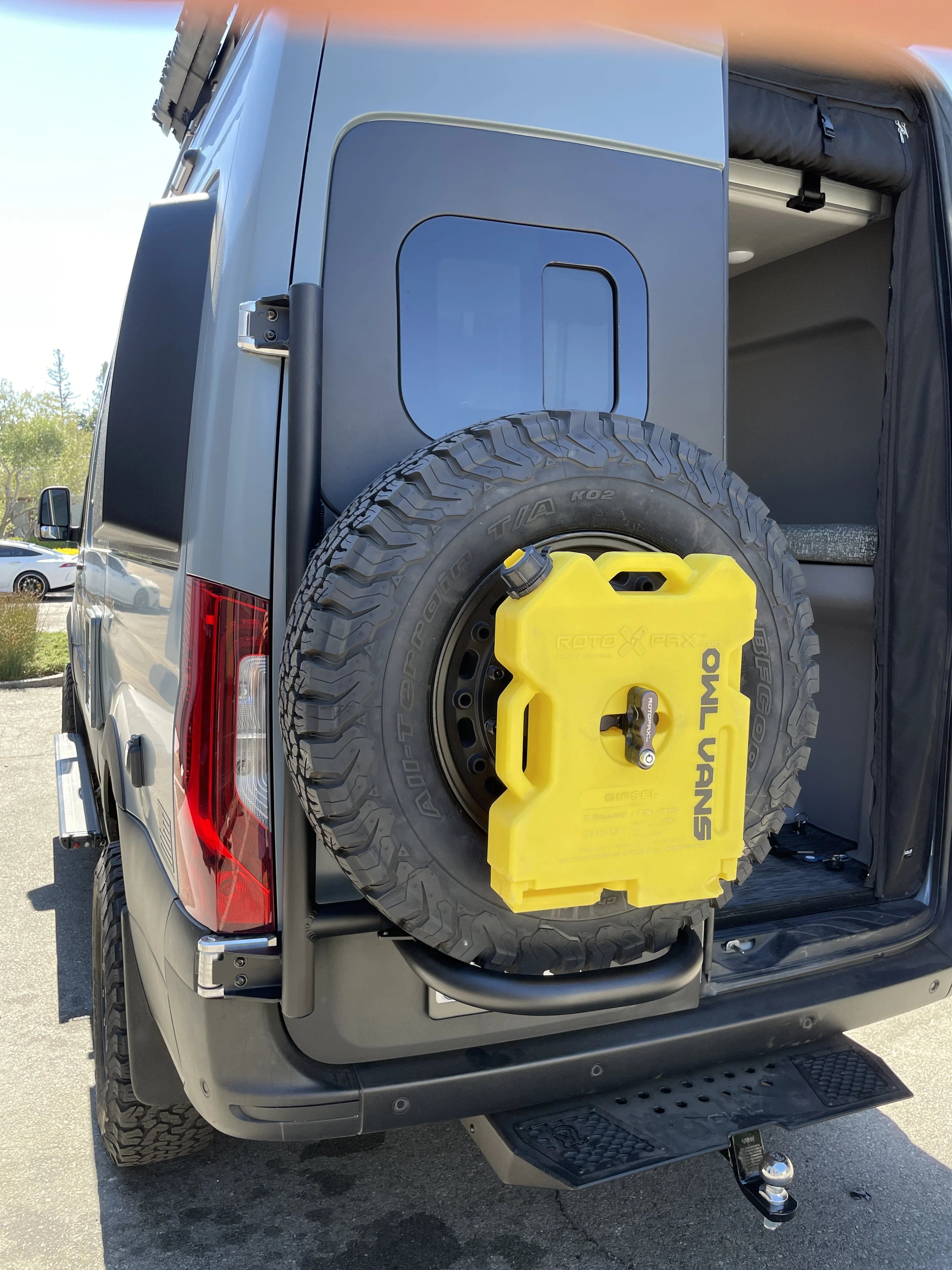 Owl Tire Carrier (Sprinter)