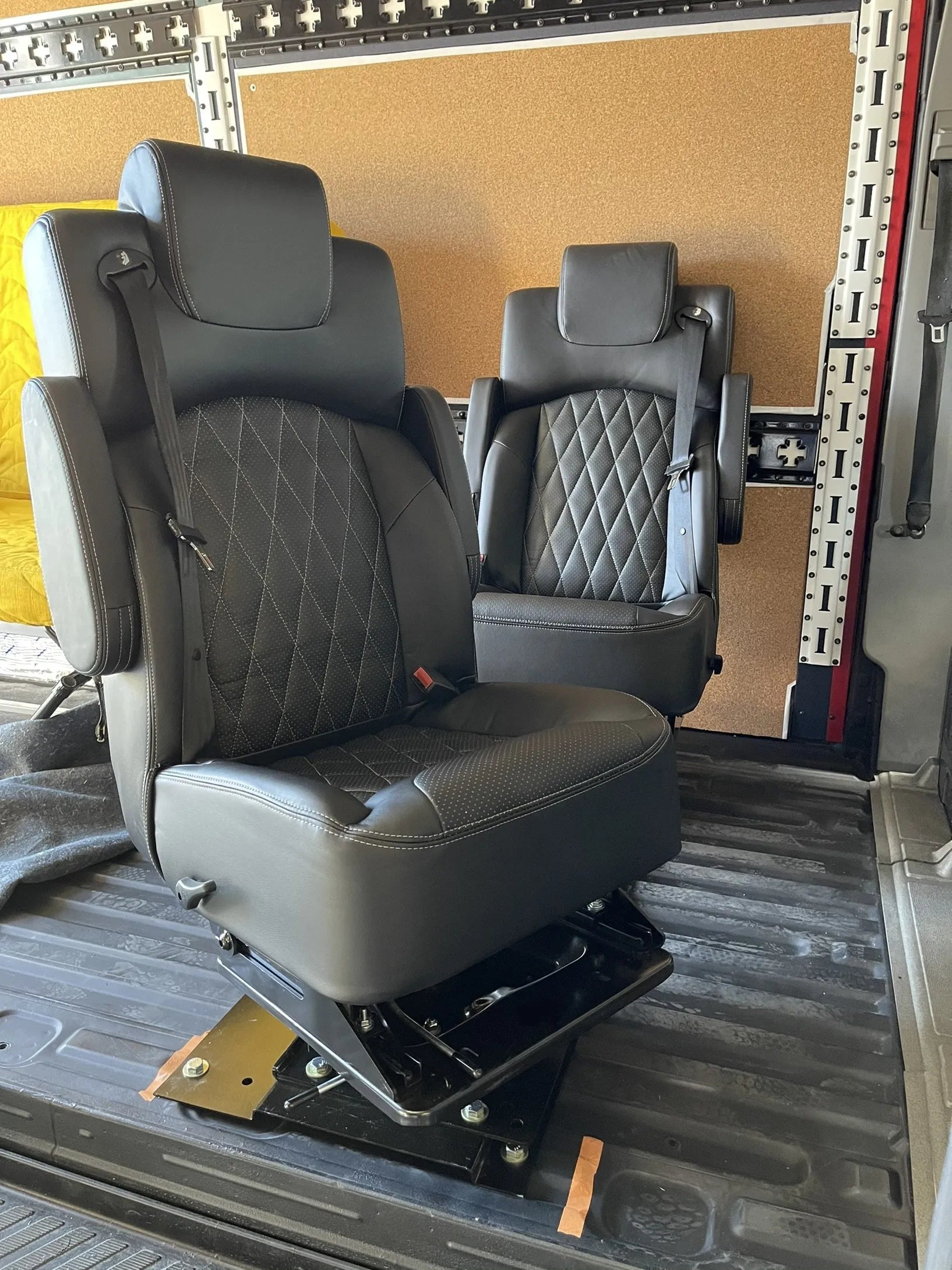 JMG Capitain Seats (Swivel)